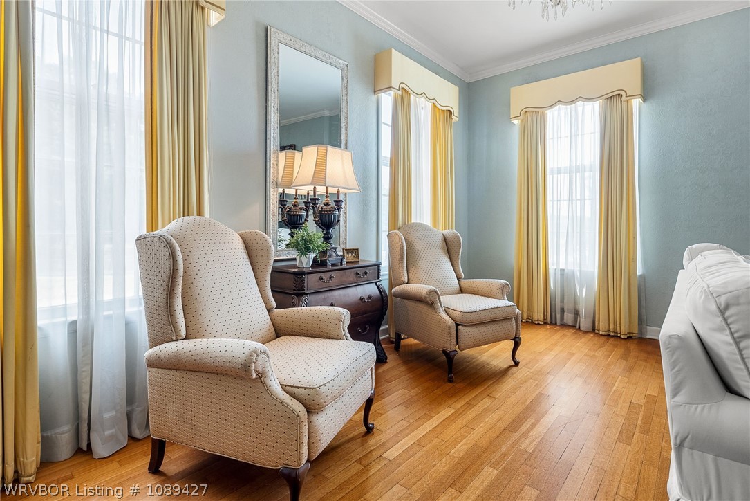 main property photo 10