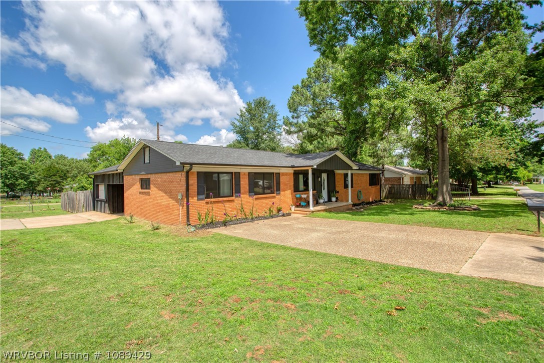 main property photo 27