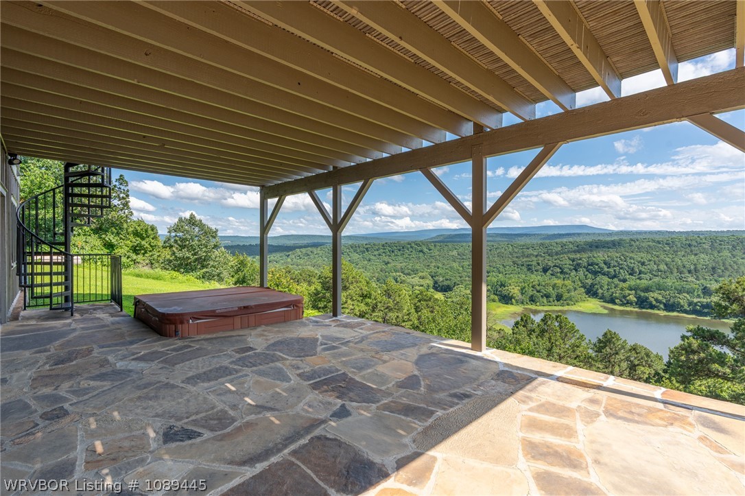 main property photo 30