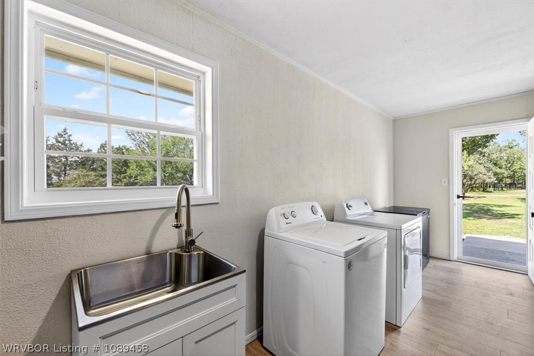 main property photo 41