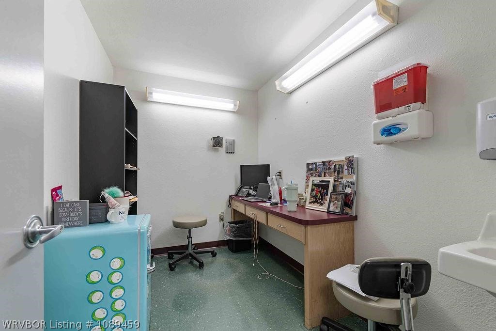 main property photo 36