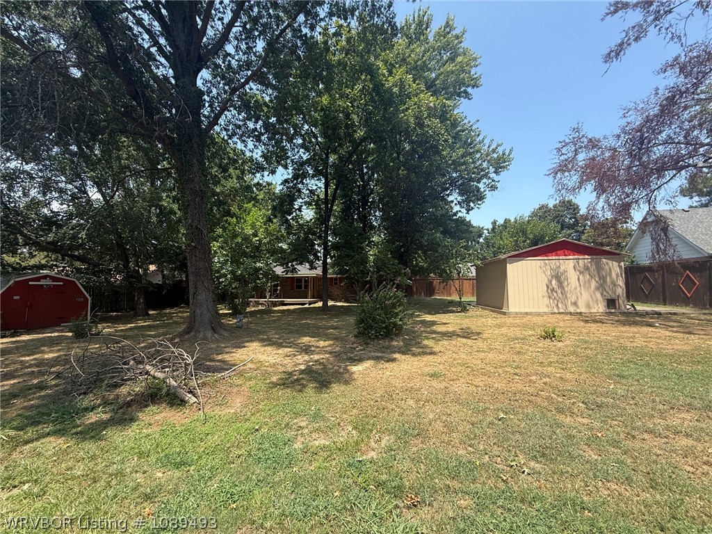 main property photo 13