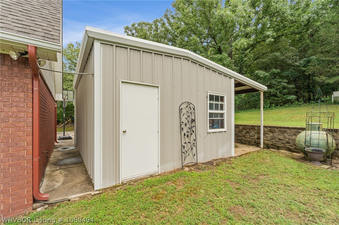 main property photo 37