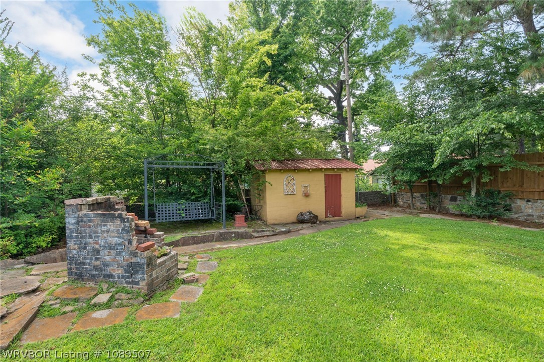 main property photo 11