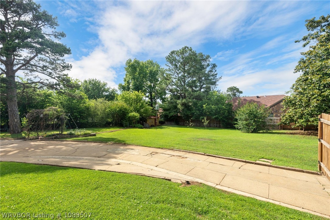 main property photo 14