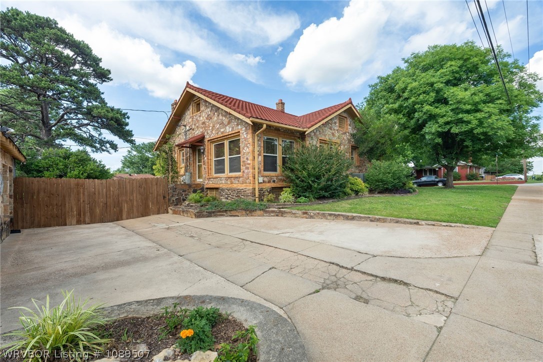 main property photo 5