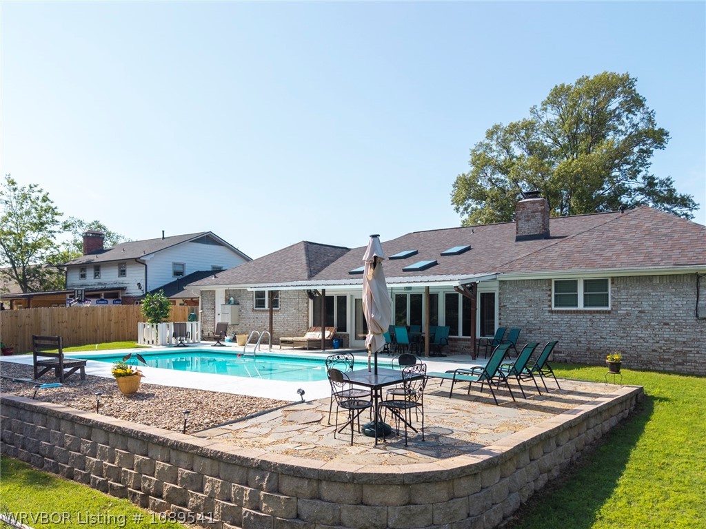main property photo 1