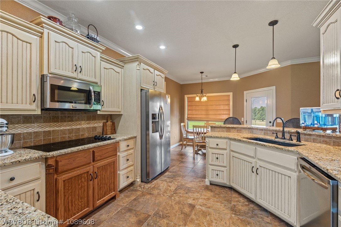 main property photo 9