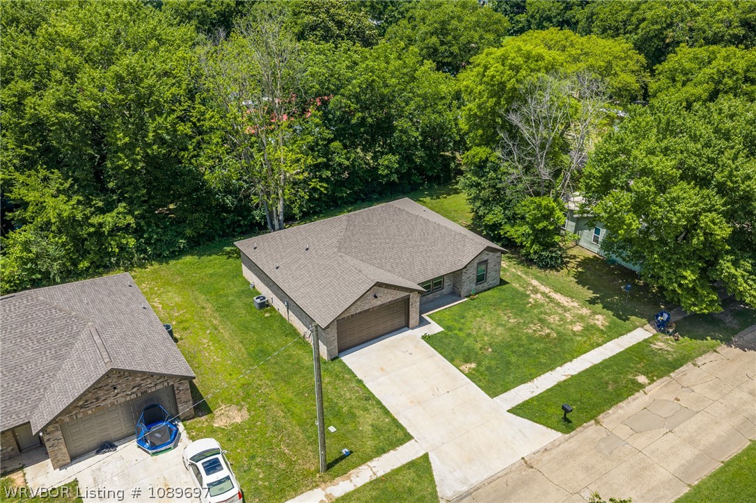 main property photo 37