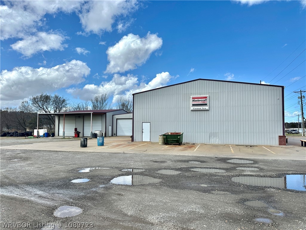 main property photo 4