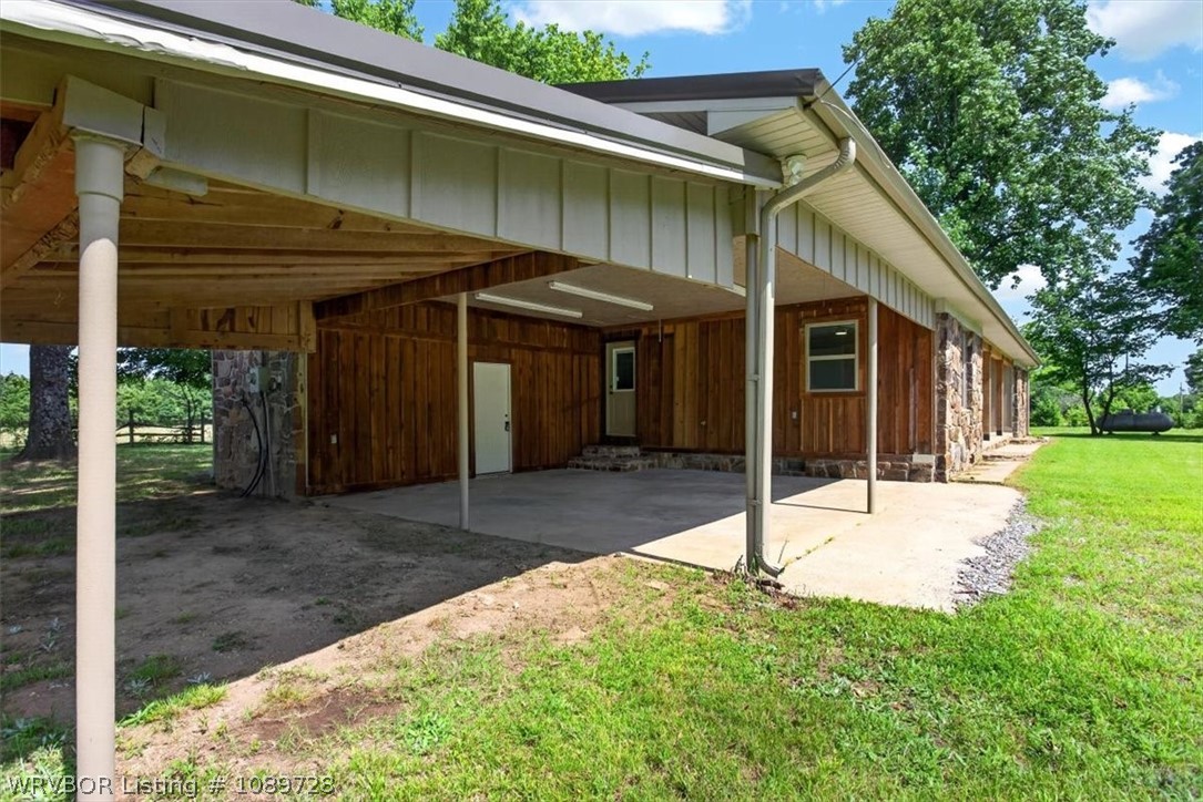 main property photo 28