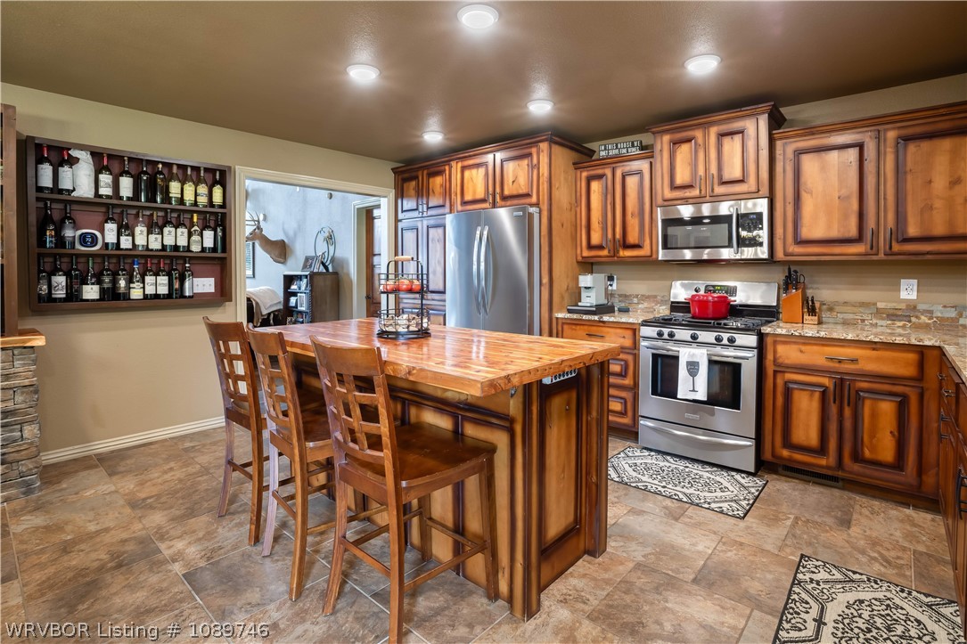 main property photo 9