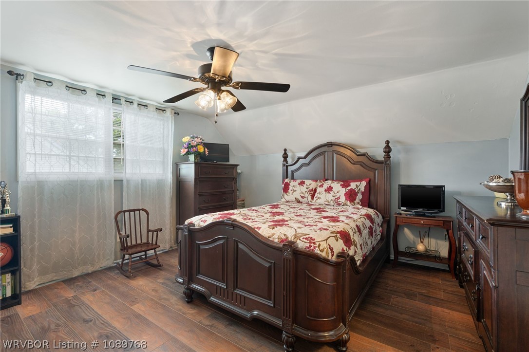 main property photo 25
