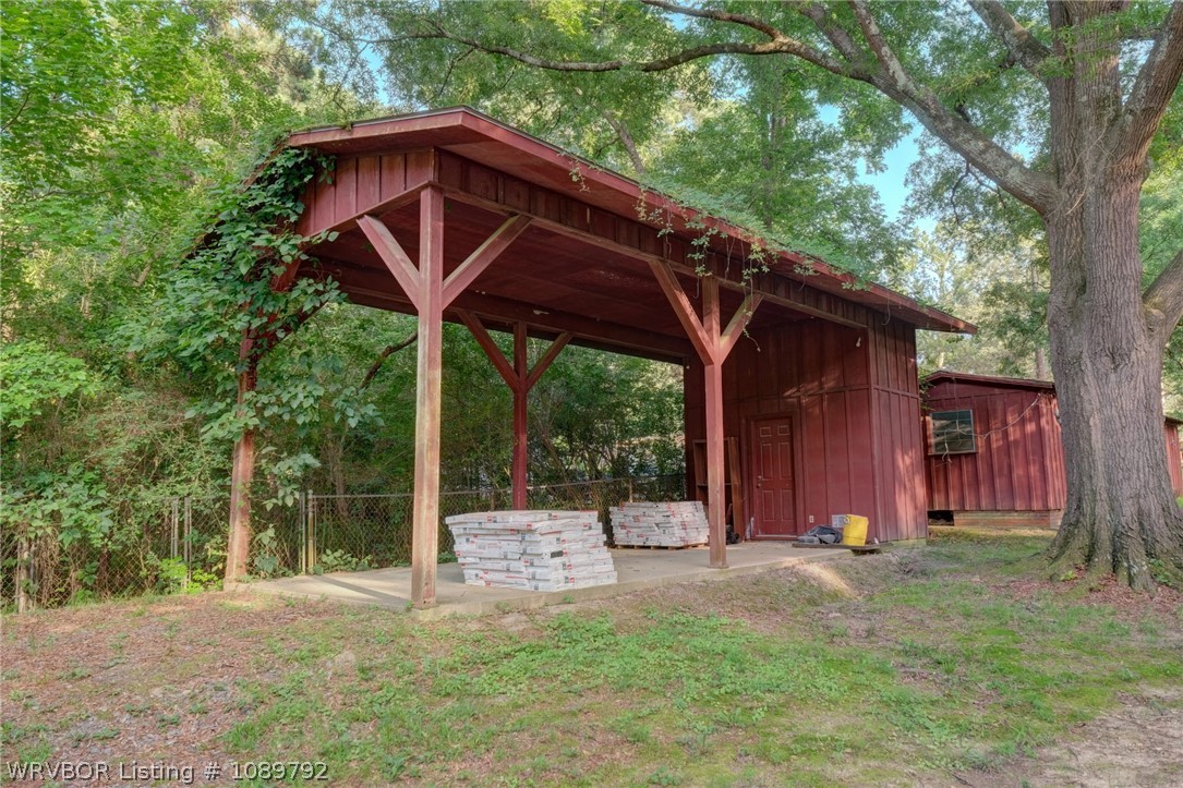main property photo 19