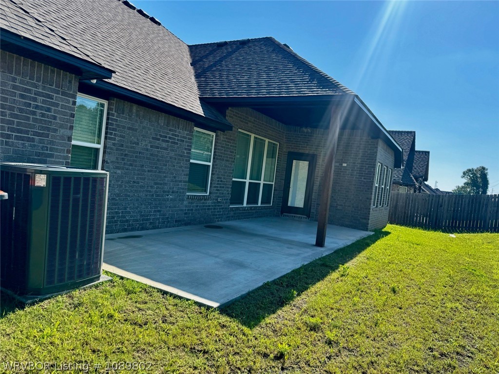 main property photo 17