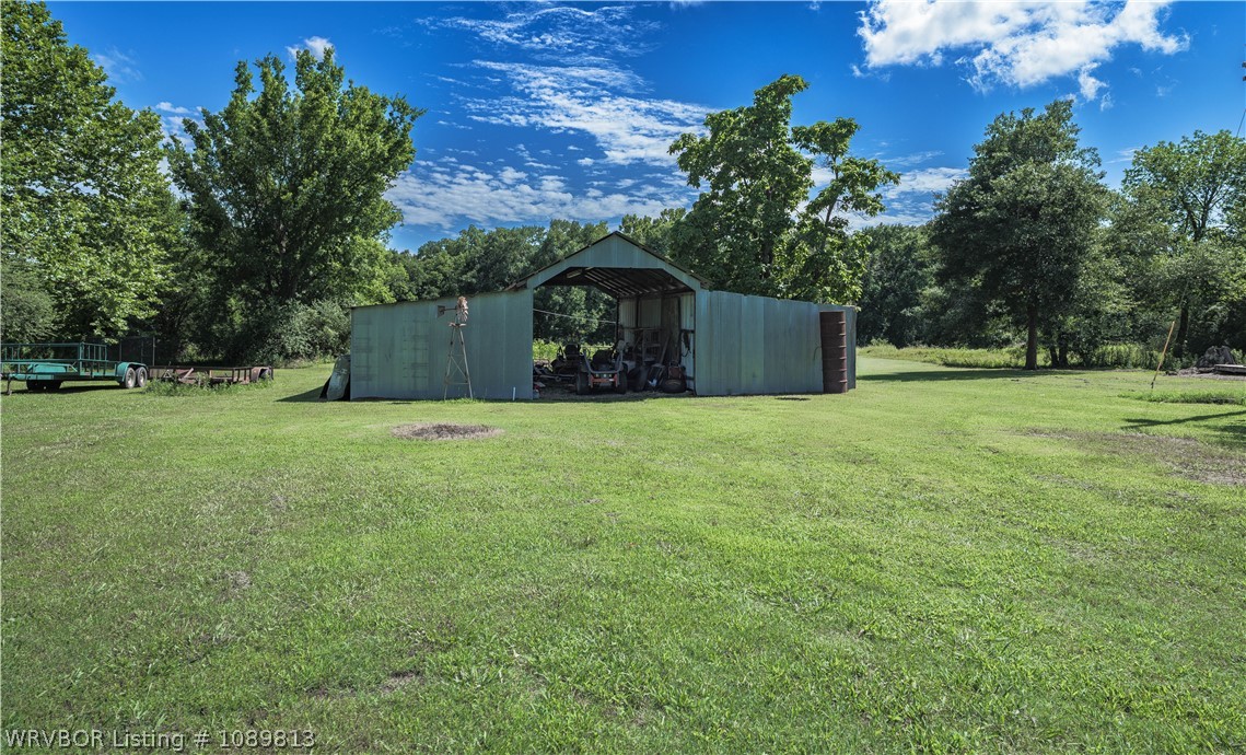 main property photo 28