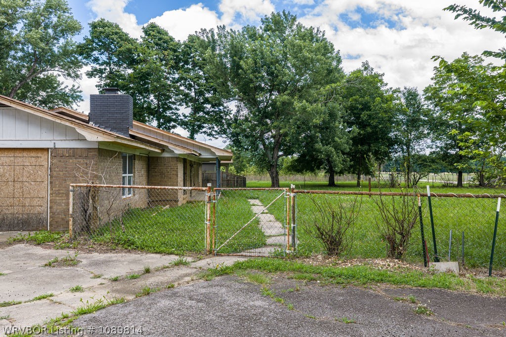 main property photo 28