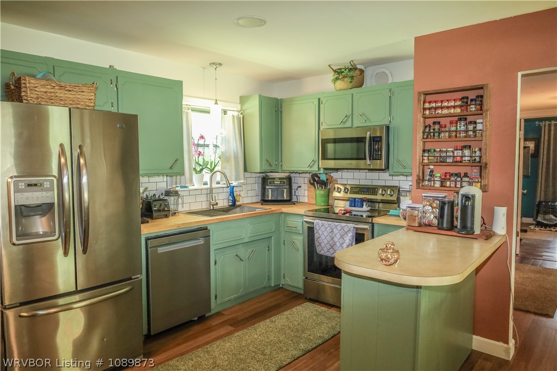 main property photo 10