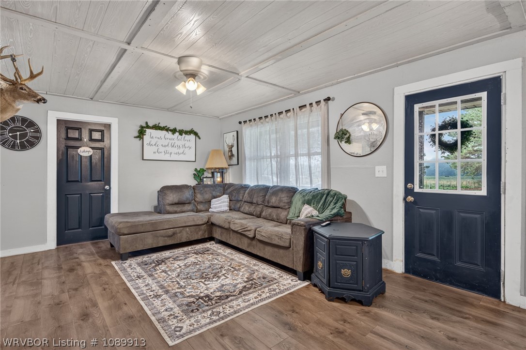 main property photo 9