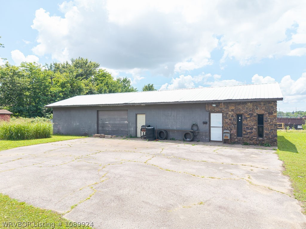 main property photo 19