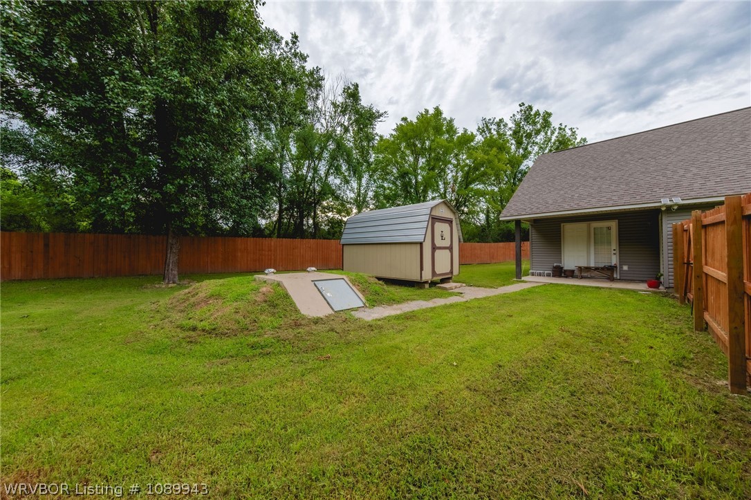 main property photo 30