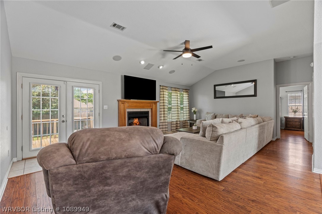 property viewer photo 3