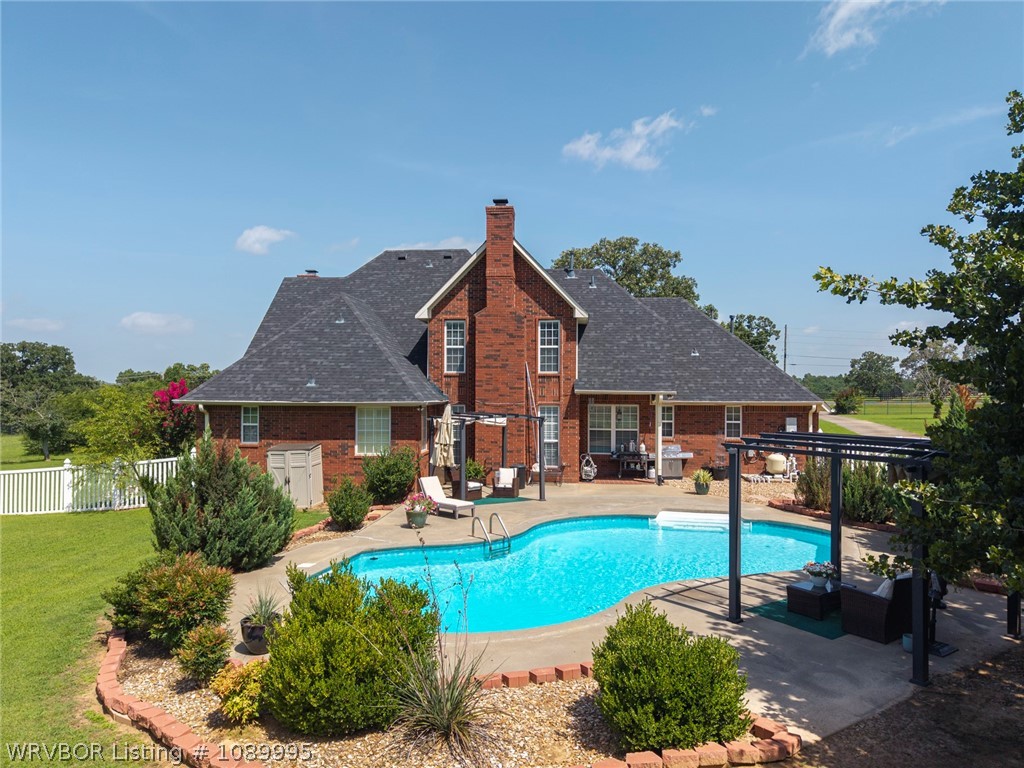 main property photo 4