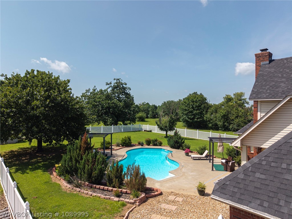 main property photo 50