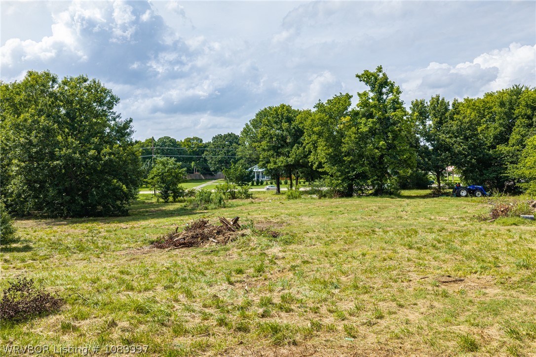 main property photo 31