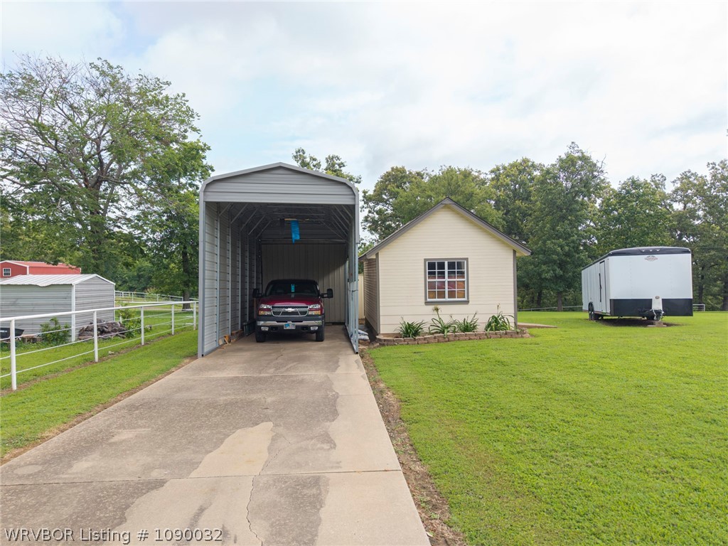 main property photo 11