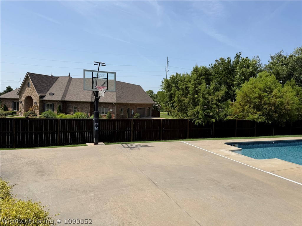 main property photo 37