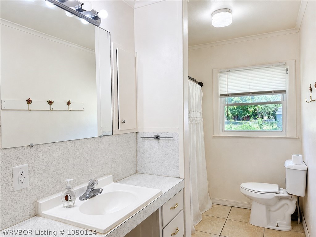 main property photo 13