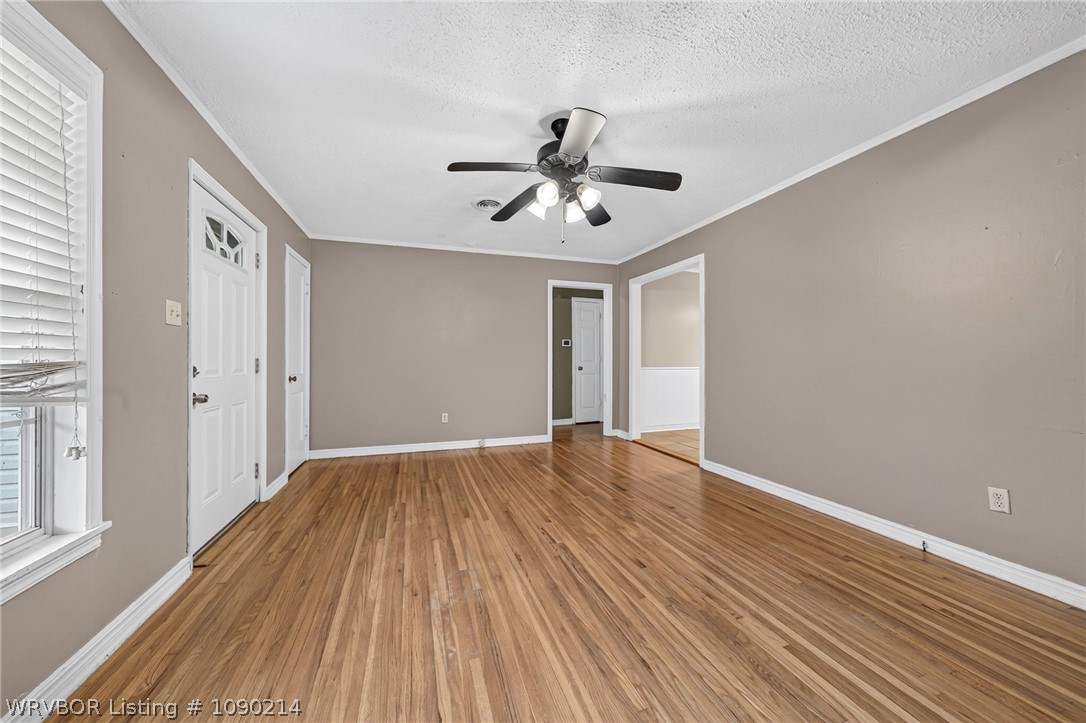 property viewer photo 3