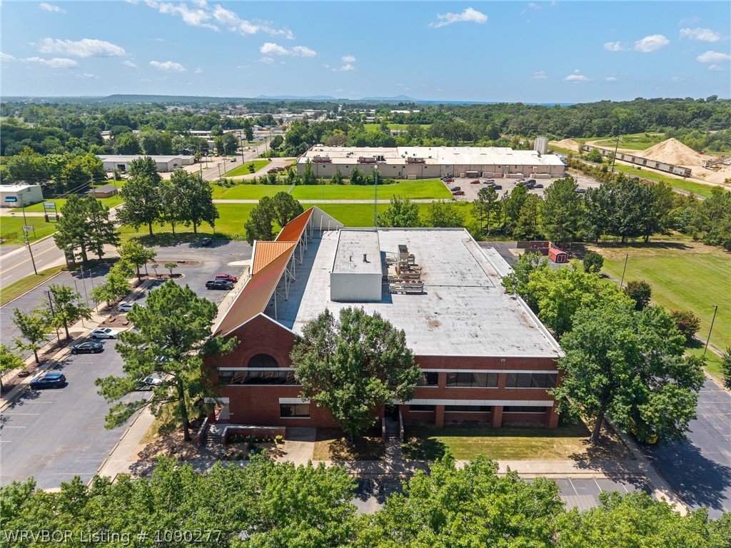 main property photo 17