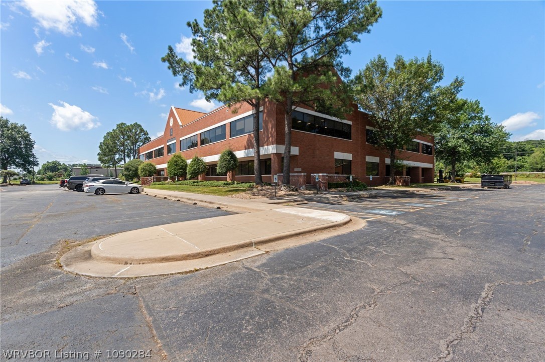 main property photo 7