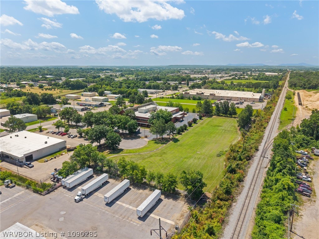 main property photo 12