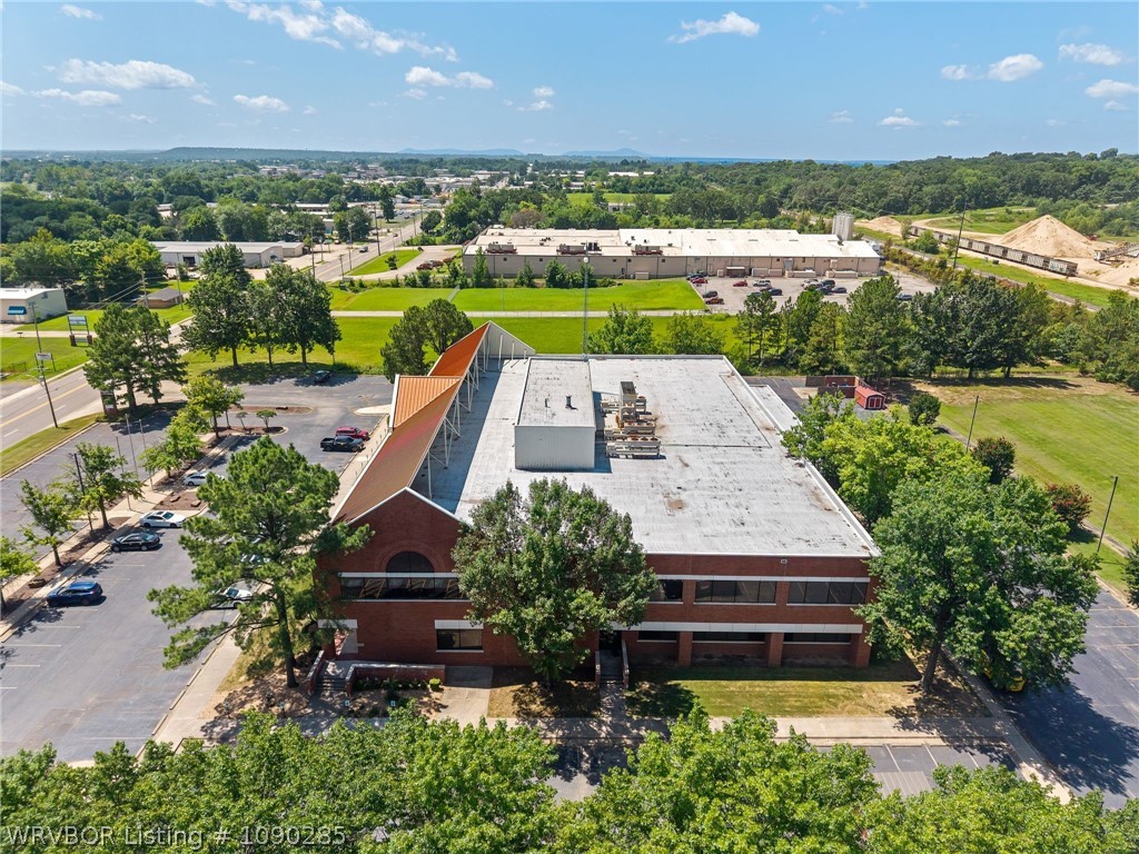 main property photo 17