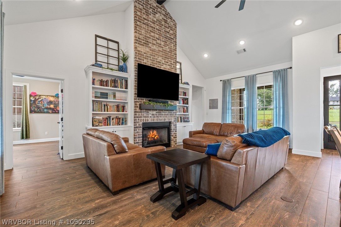 main property photo 7