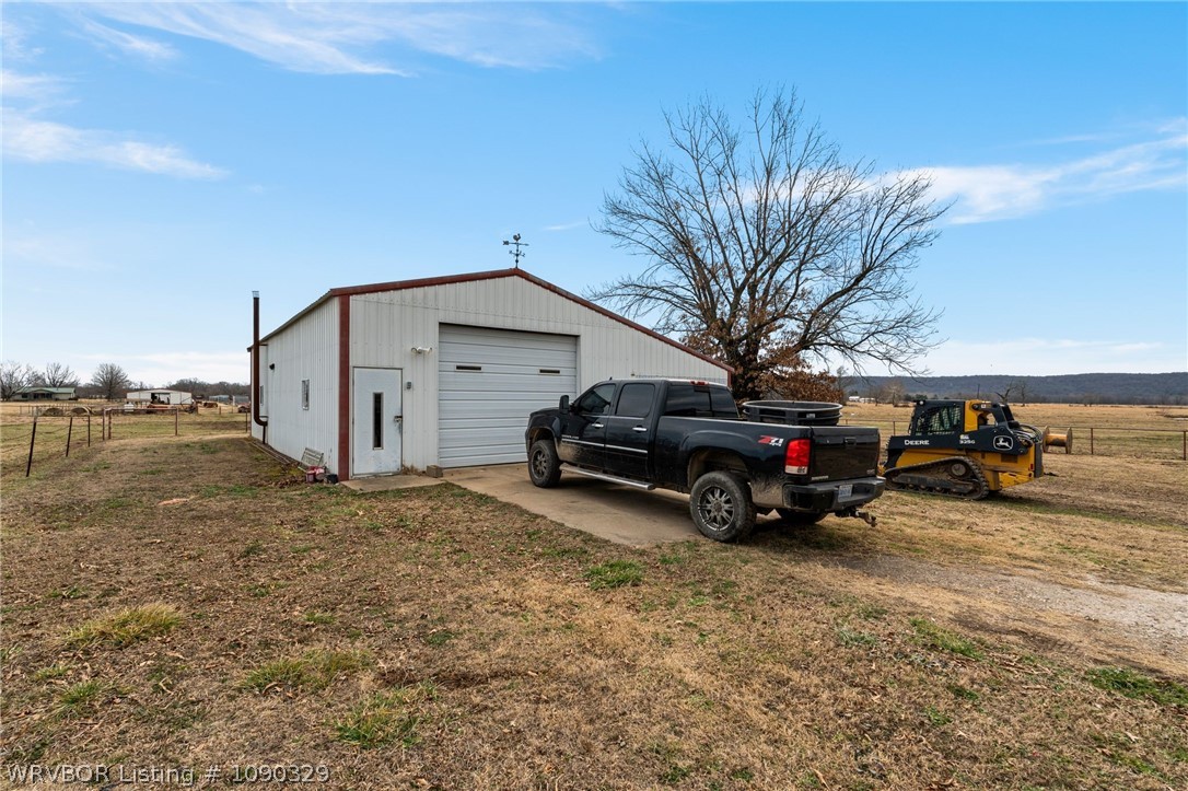 main property photo 28