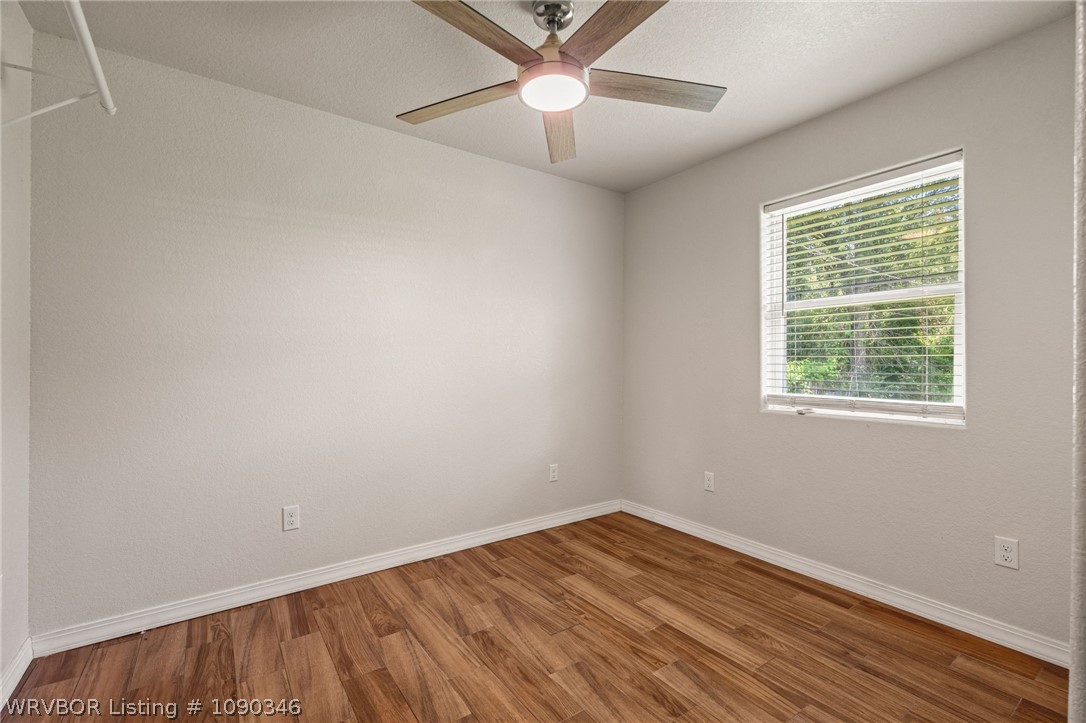 property viewer photo 13