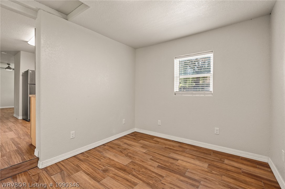 property viewer photo 15