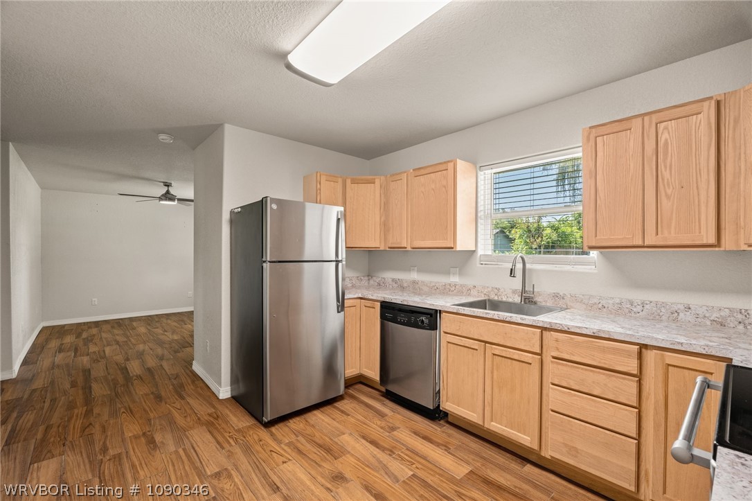 property viewer photo 5