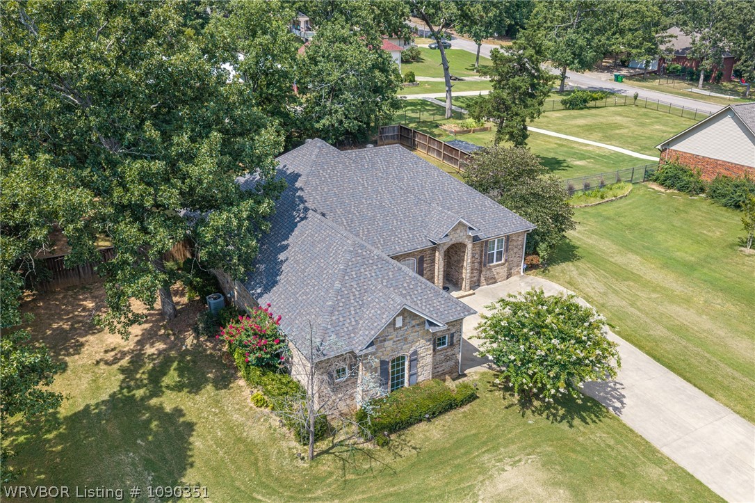 main property photo 16