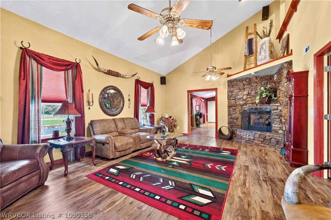 main property photo 8