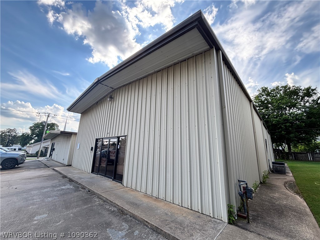 main property photo 7