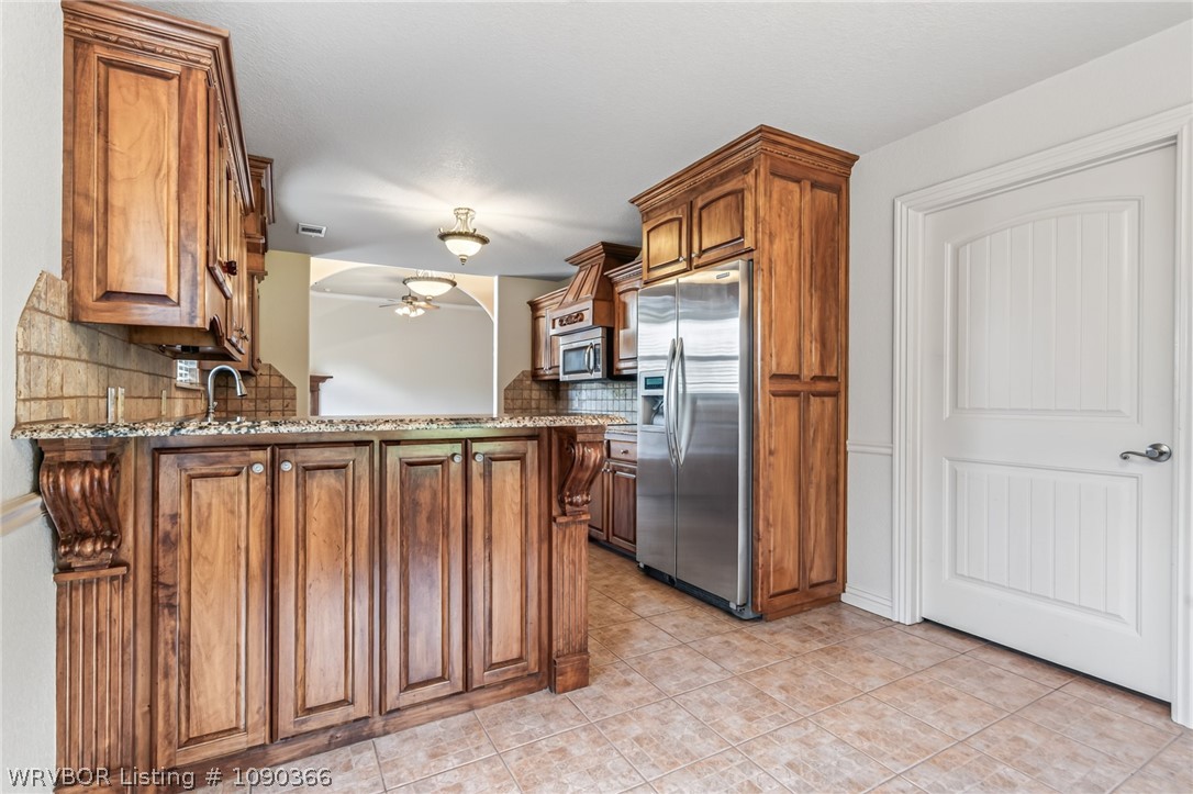 main property photo 8