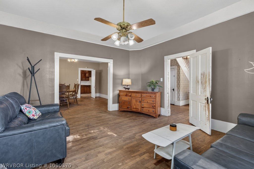 main property photo 6