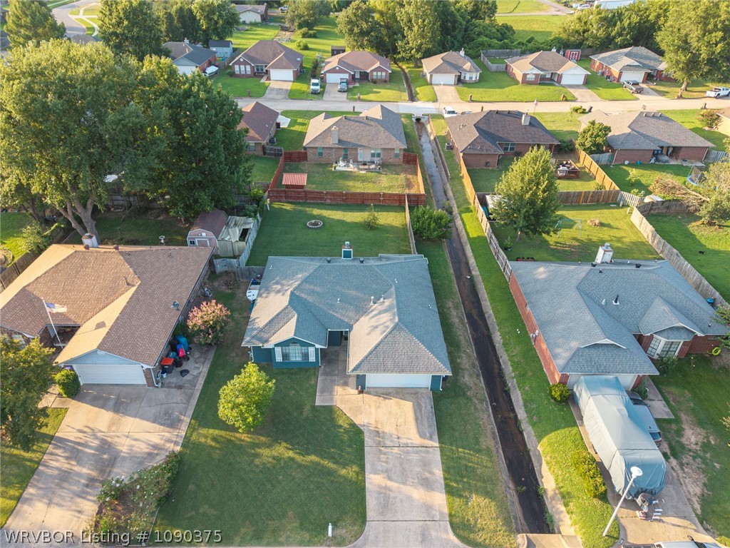 main property photo 33