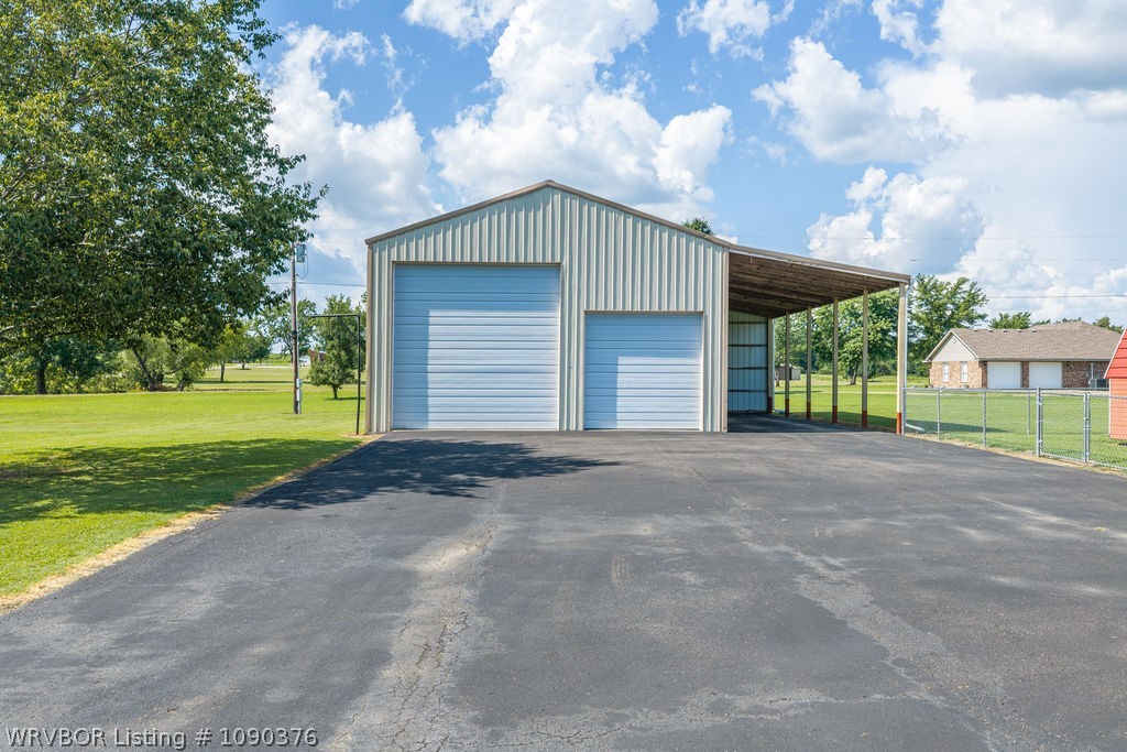 main property photo 17