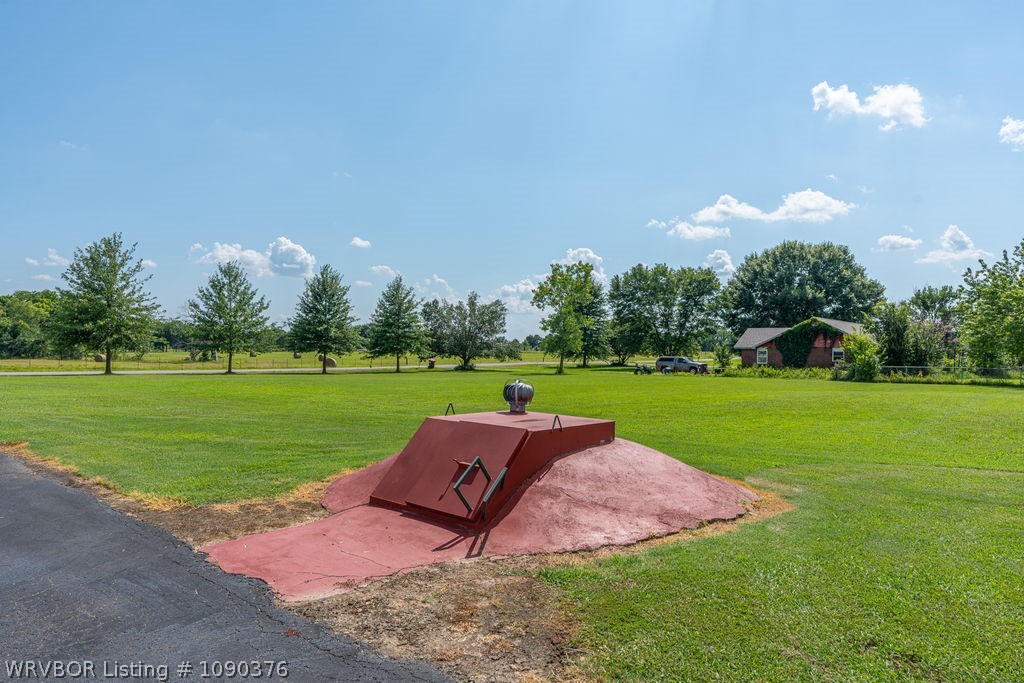 main property photo 28